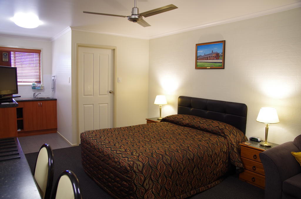 Stannum Lodge Motor Inn Stanthorpe Room photo