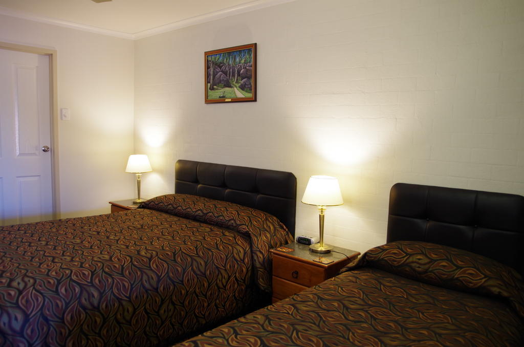 Stannum Lodge Motor Inn Stanthorpe Room photo
